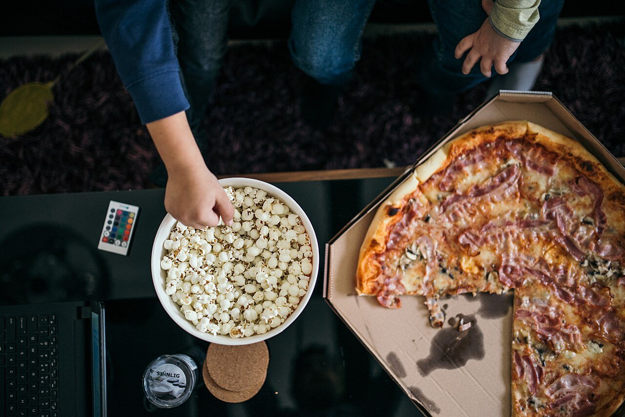 Reading movie articles first, then streaming the film: how the two fit together