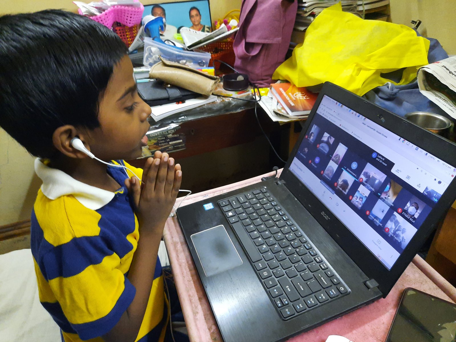 Student using online learning resources on a digital education platform